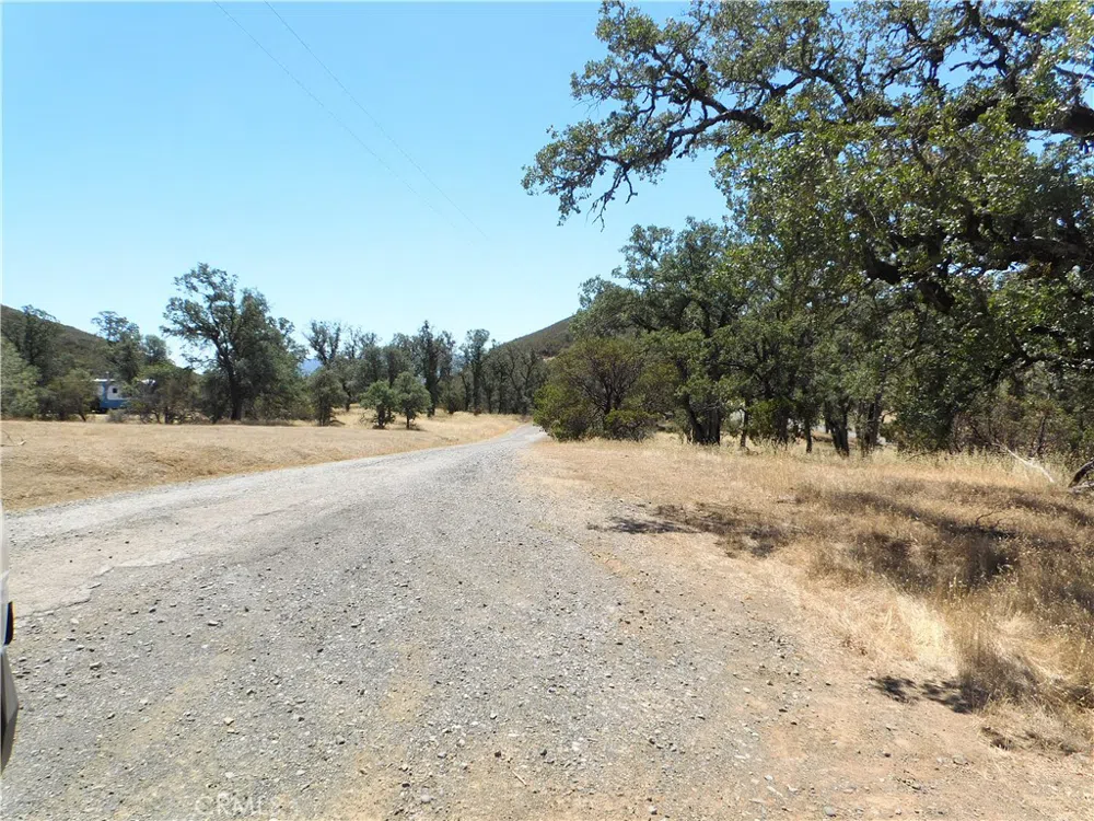997 Watertrough Rd Clearlake Oaks, CA 95423