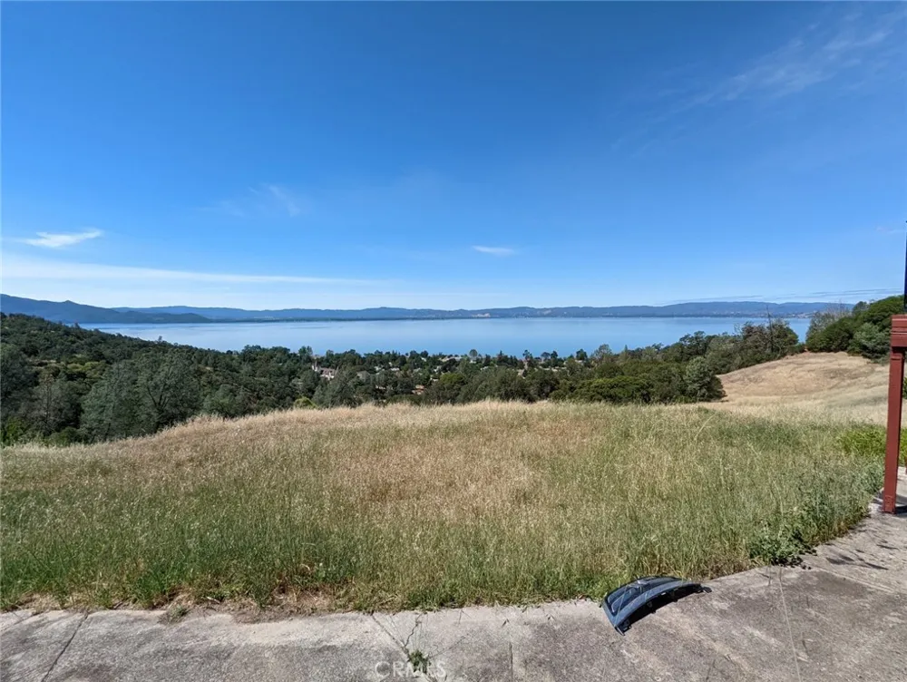 4175 Ferrand Road Lucerne, CA 95458