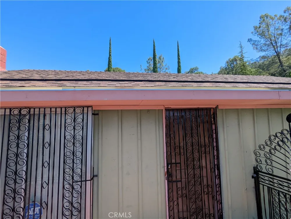 4175 Ferrand Road Lucerne, CA 95458