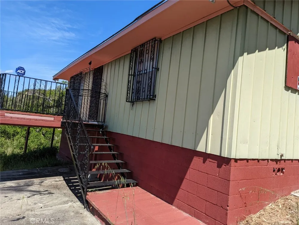 4175 Ferrand Road Lucerne, CA 95458