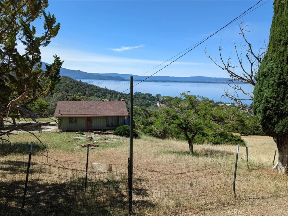 4175 Ferrand Road Lucerne, CA 95458