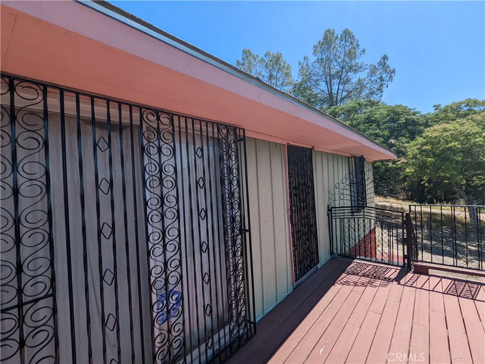 4175 Ferrand Road Lucerne, CA 95458