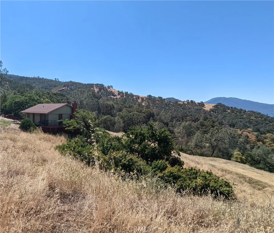 4175 Ferrand Road Lucerne, CA 95458