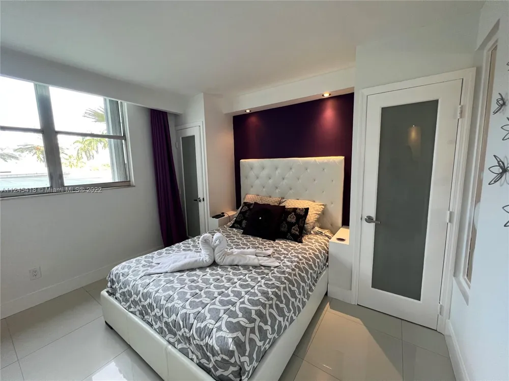 5161 Collins Ave #309 Miami Beach, FL 33140