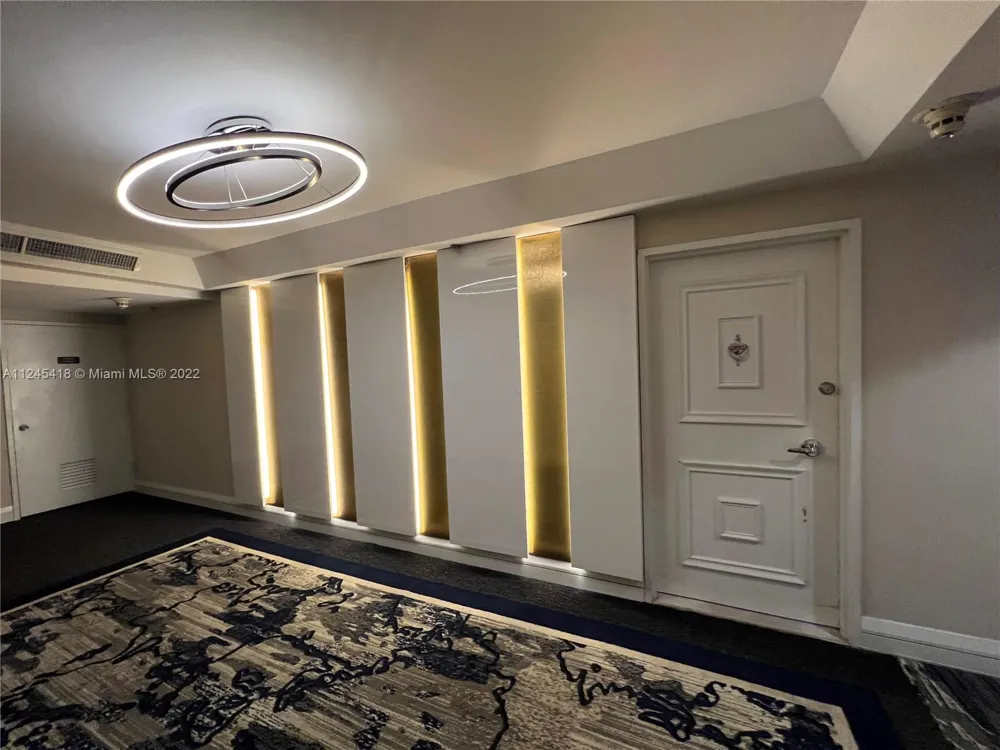 5161 Collins Ave #309 Miami Beach, FL 33140