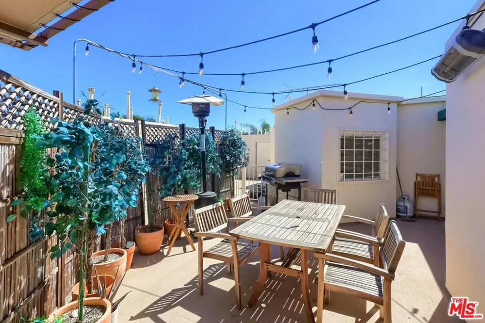 435 Arnaz Drive #304 Los Angeles, CA 90048