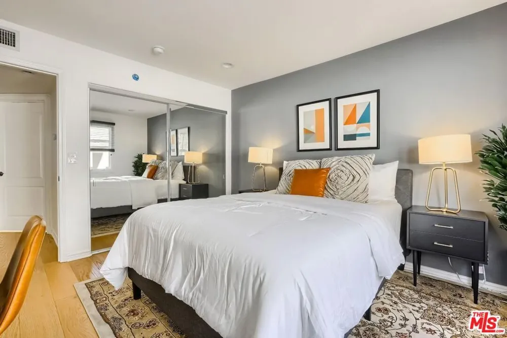 435 Arnaz Drive #304 Los Angeles, CA 90048
