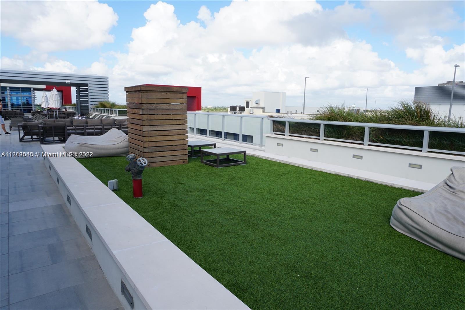 777 Ocean Dr #N323 Hollywood, FL 33019