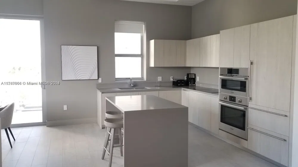 4010 S Ocean Dr #R301 Hollywood, FL 33019