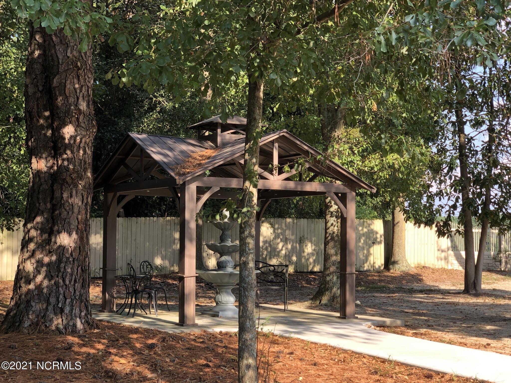 117 Village Circle Clinton, NC 28328