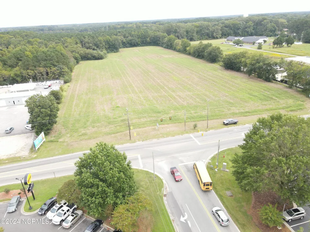 13 E S Ahoskie, NC 27910