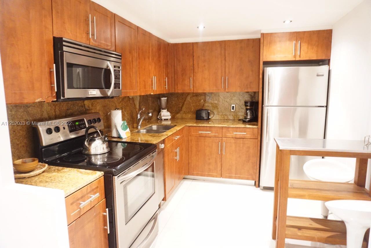 5161 COLLINS AV #309 Miami Beach, FL 33140
