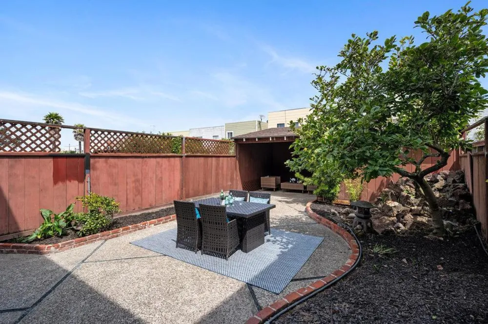 116 School Street Daly City, CA 94014
