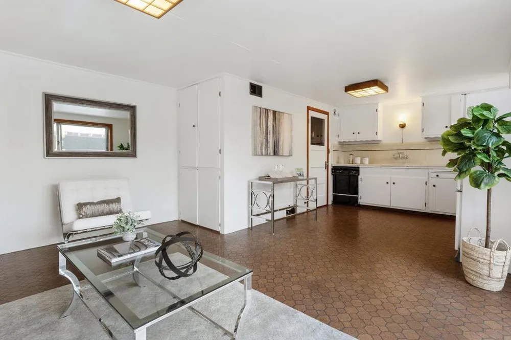 116 School Street Daly City, CA 94014
