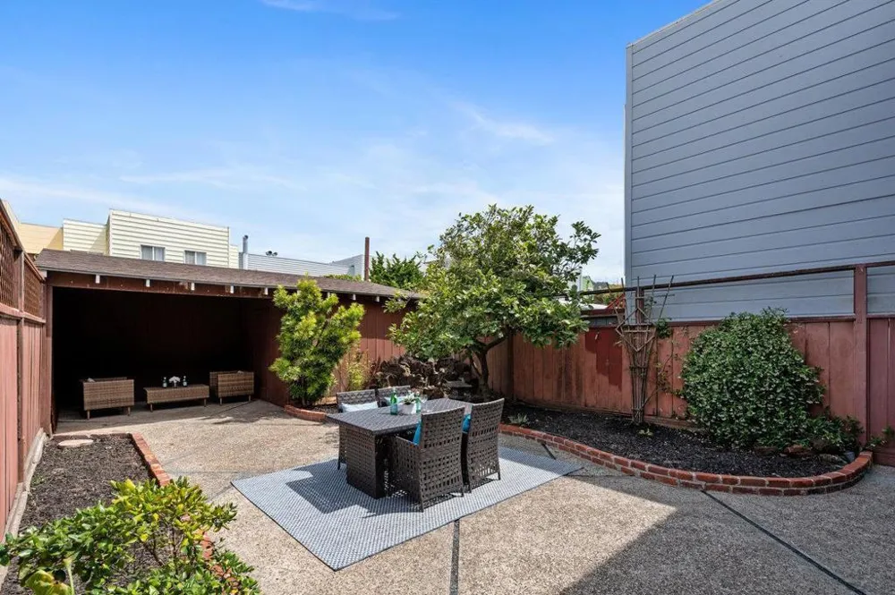 116 School Street Daly City, CA 94014