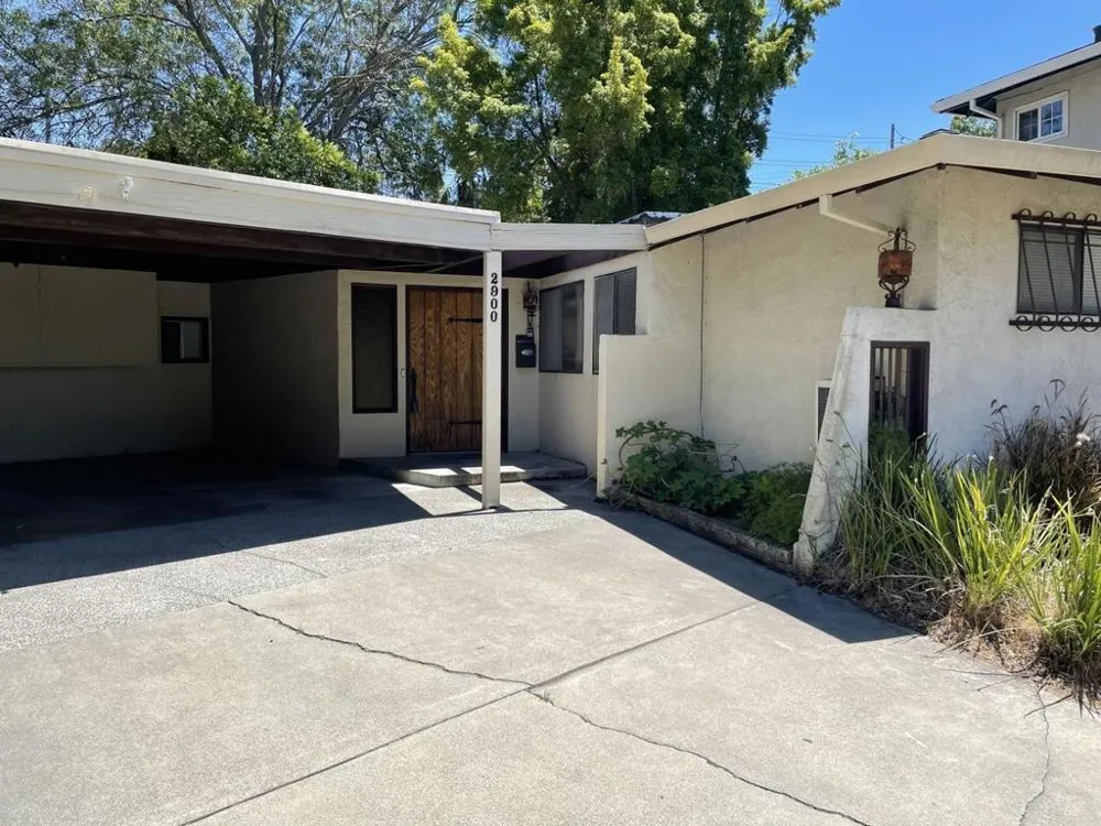 2900 Miles Drive Santa Clara, CA 95051