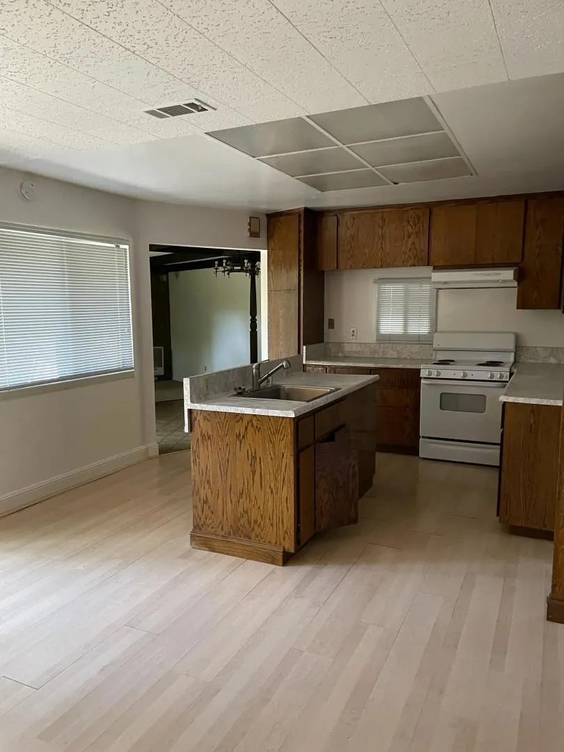 2900 Miles Drive Santa Clara, CA 95051