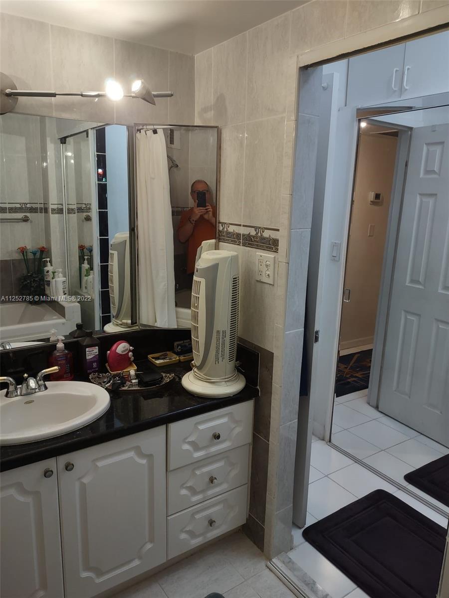 4747 Collins Ave #107 Miami Beach, FL 33140