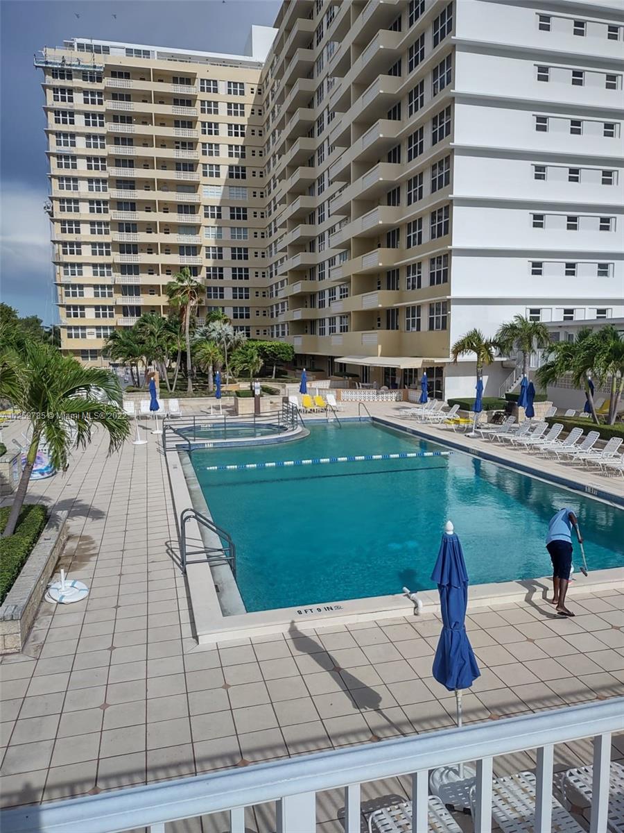 4747 Collins Ave #107 Miami Beach, FL 33140