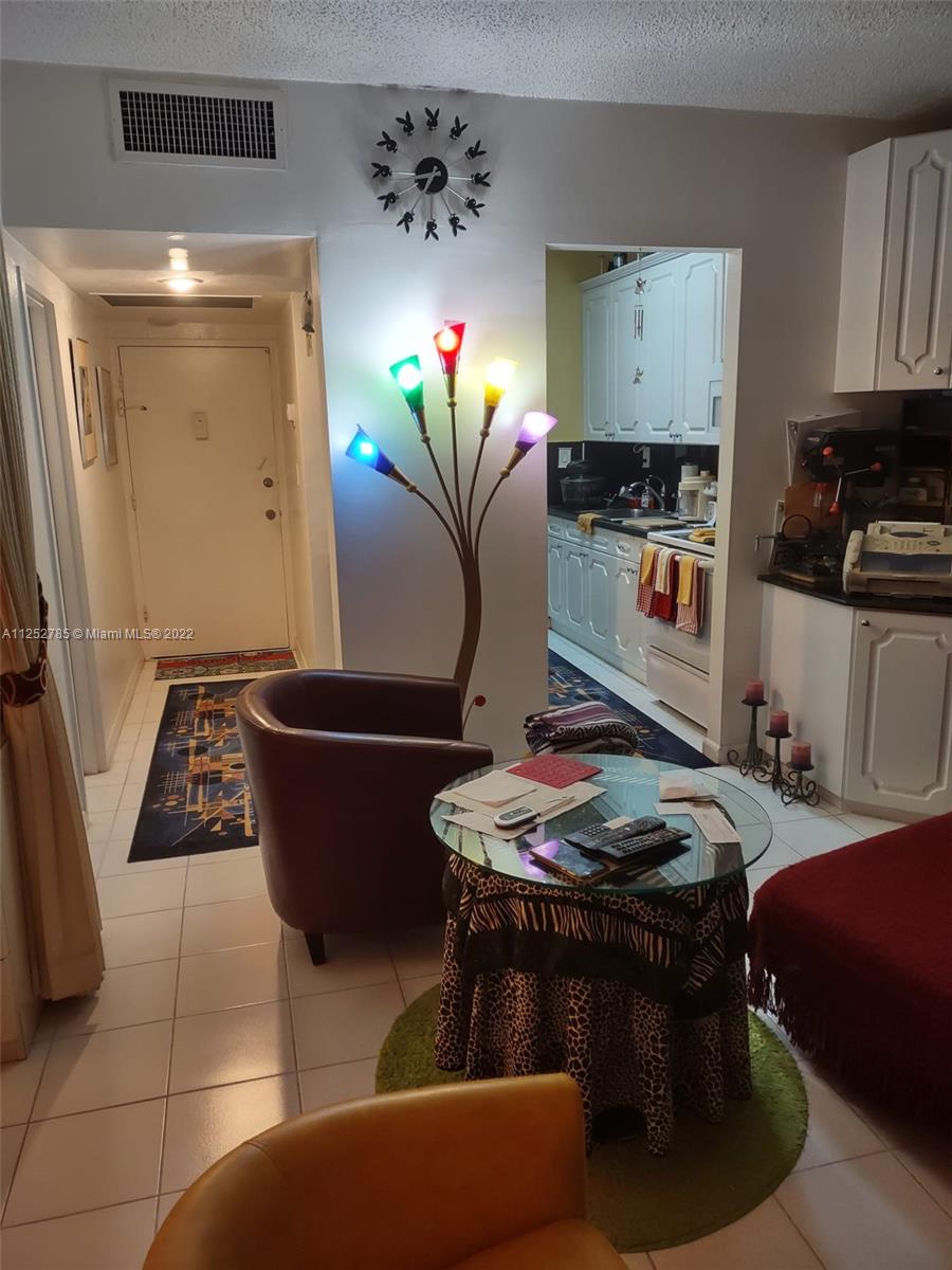 4747 Collins Ave #107 Miami Beach, FL 33140
