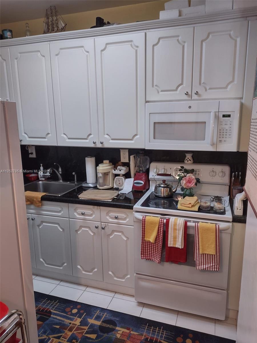 4747 Collins Ave #107 Miami Beach, FL 33140