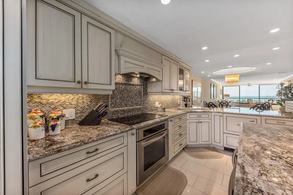 5770 MIDNIGHT PASS ROAD #605 Sarasota, FL 34242