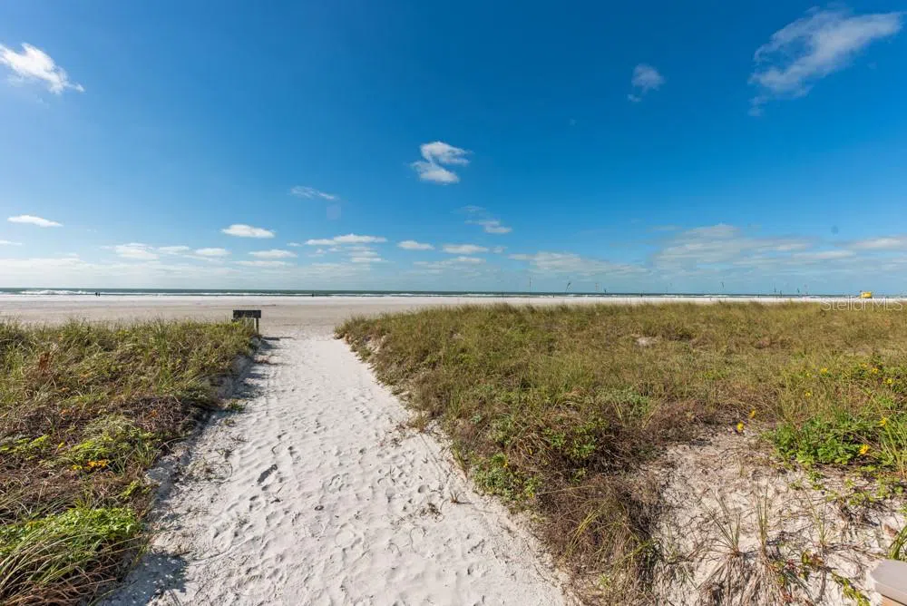 5770 MIDNIGHT PASS ROAD #605 Sarasota, FL 34242
