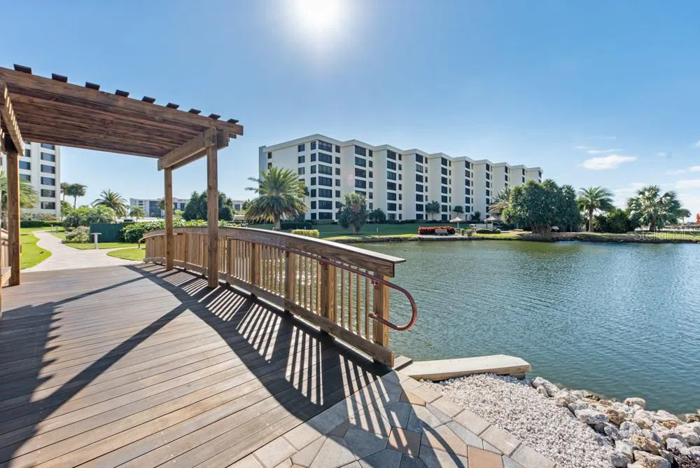 5770 MIDNIGHT PASS ROAD #605 Sarasota, FL 34242