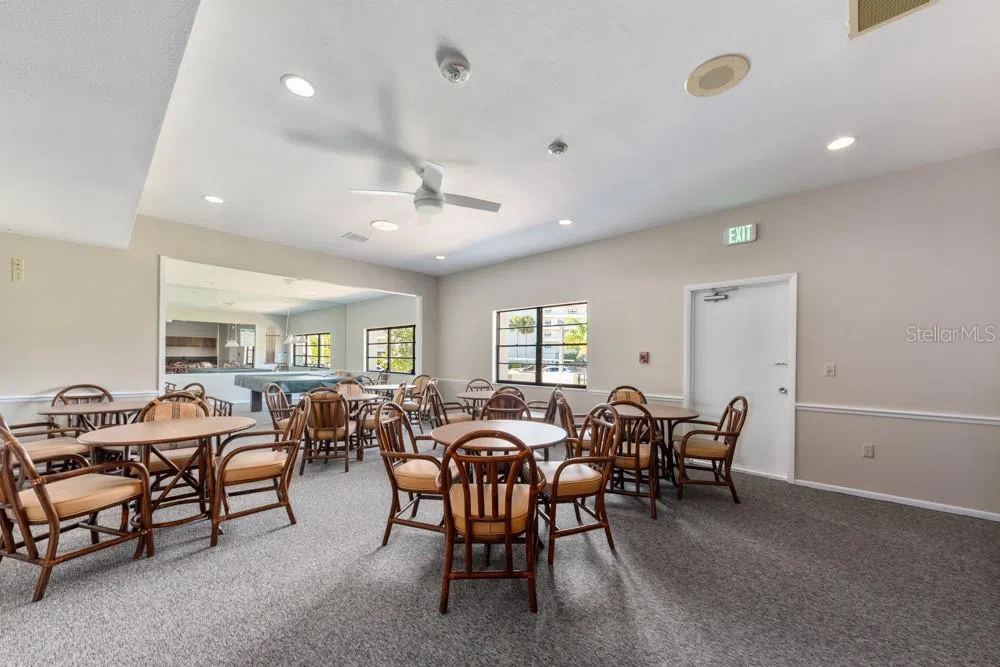 5770 MIDNIGHT PASS ROAD #605 Sarasota, FL 34242