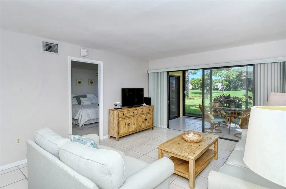 5133 WILLOW LINKS #11 Sarasota, FL 34235