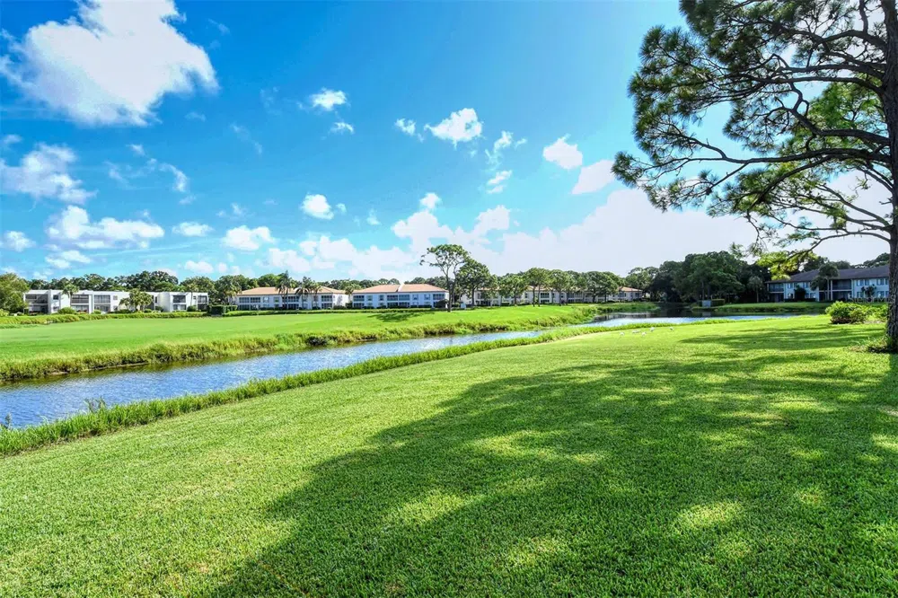 5133 WILLOW LINKS #11 Sarasota, FL 34235
