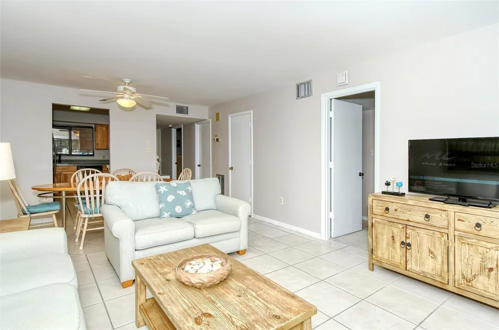 5133 WILLOW LINKS #11 Sarasota, FL 34235
