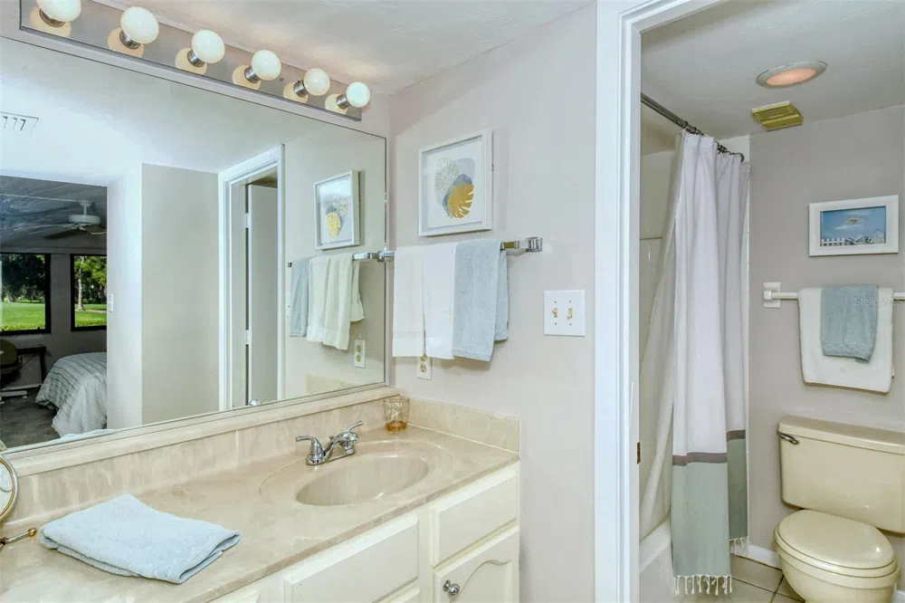 5133 WILLOW LINKS #11 Sarasota, FL 34235