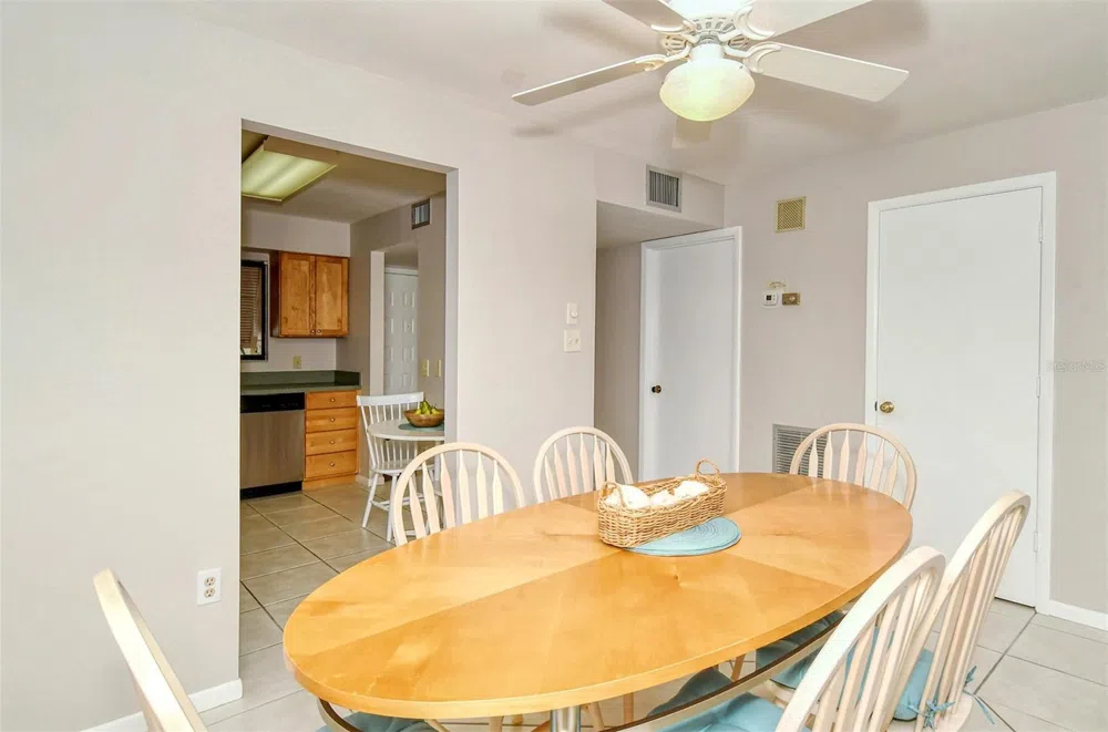 5133 WILLOW LINKS #11 Sarasota, FL 34235