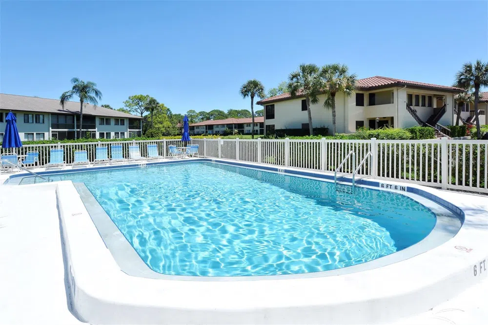 5133 WILLOW LINKS #11 Sarasota, FL 34235
