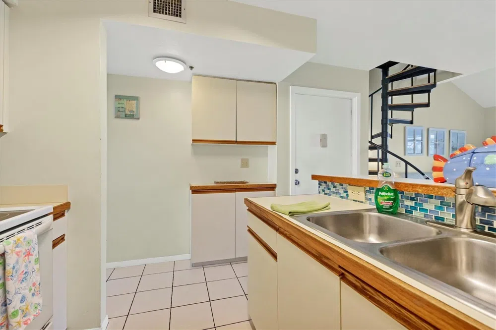 9400 LITTLE GASPARILLA ISLAND #E2 Placida, FL 33946