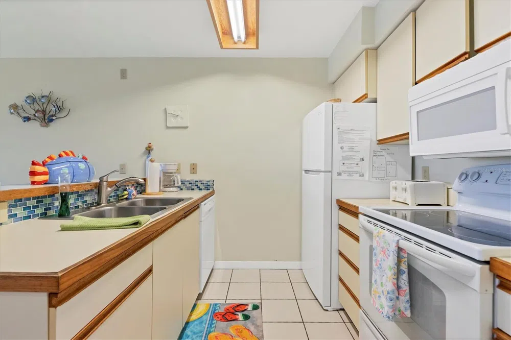 9400 LITTLE GASPARILLA ISLAND #E2 Placida, FL 33946
