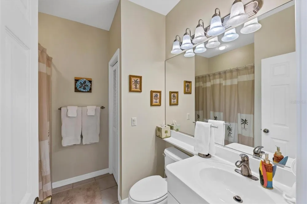 8272 HARBORSIDE CIRCLE Englewood, FL 34224
