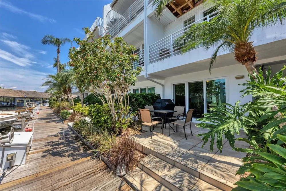 8272 HARBORSIDE CIRCLE Englewood, FL 34224