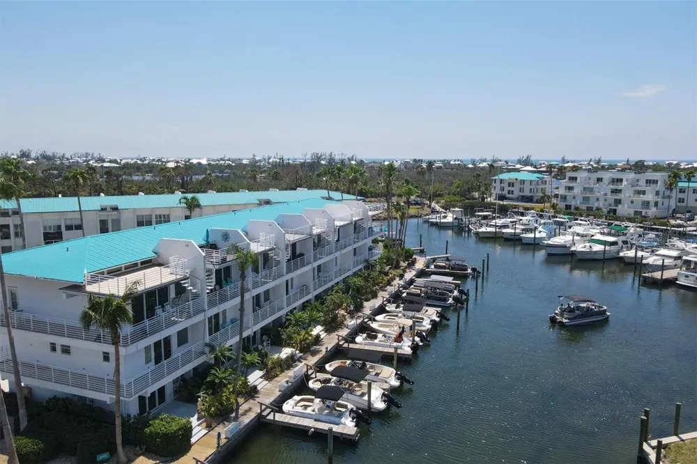 8272 HARBORSIDE CIRCLE Englewood, FL 34224
