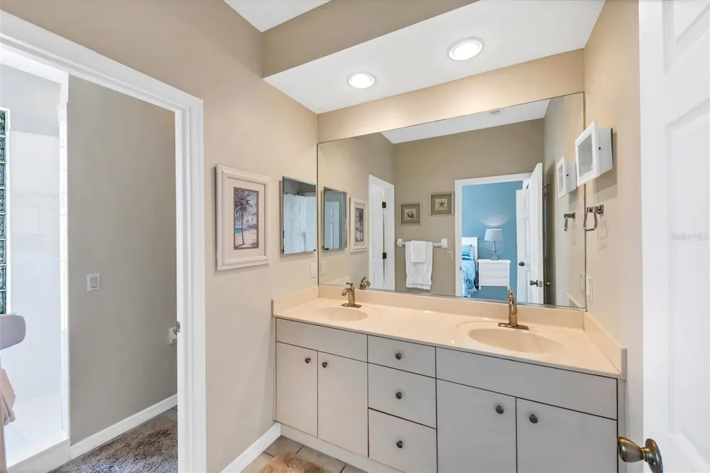 8272 HARBORSIDE CIRCLE Englewood, FL 34224