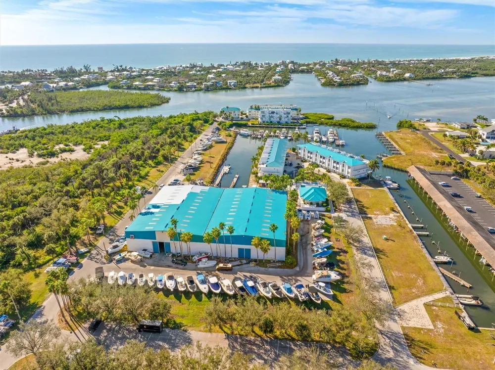 8272 HARBORSIDE CIRCLE Englewood, FL 34224