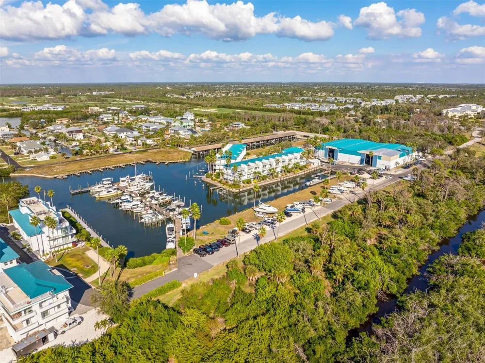 8272 HARBORSIDE CIRCLE Englewood, FL 34224