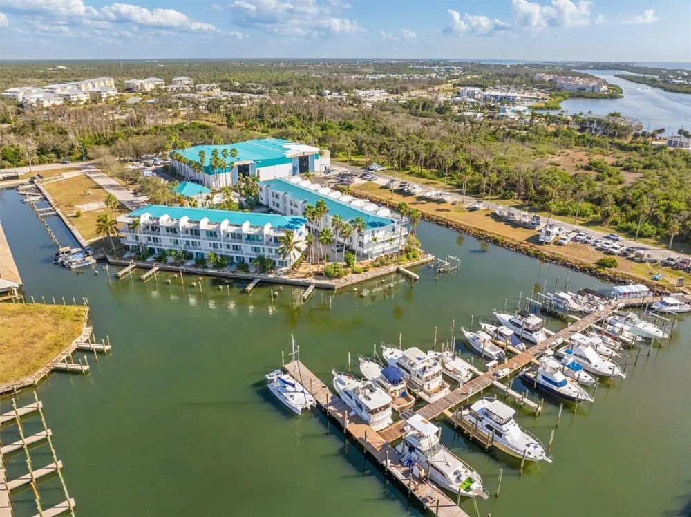 8272 HARBORSIDE CIRCLE Englewood, FL 34224