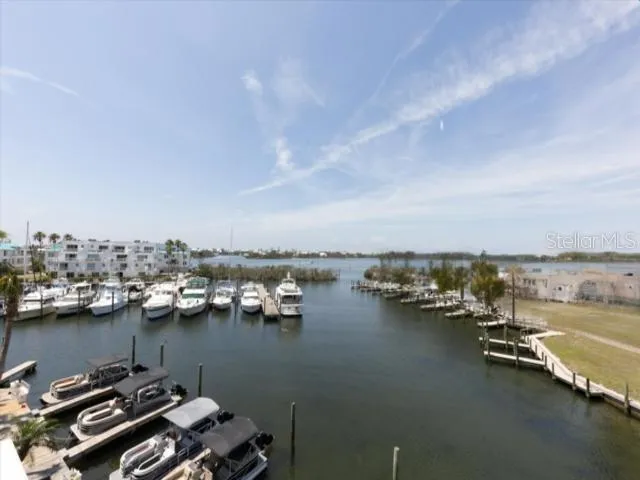 8272 HARBORSIDE CIRCLE Englewood, FL 34224