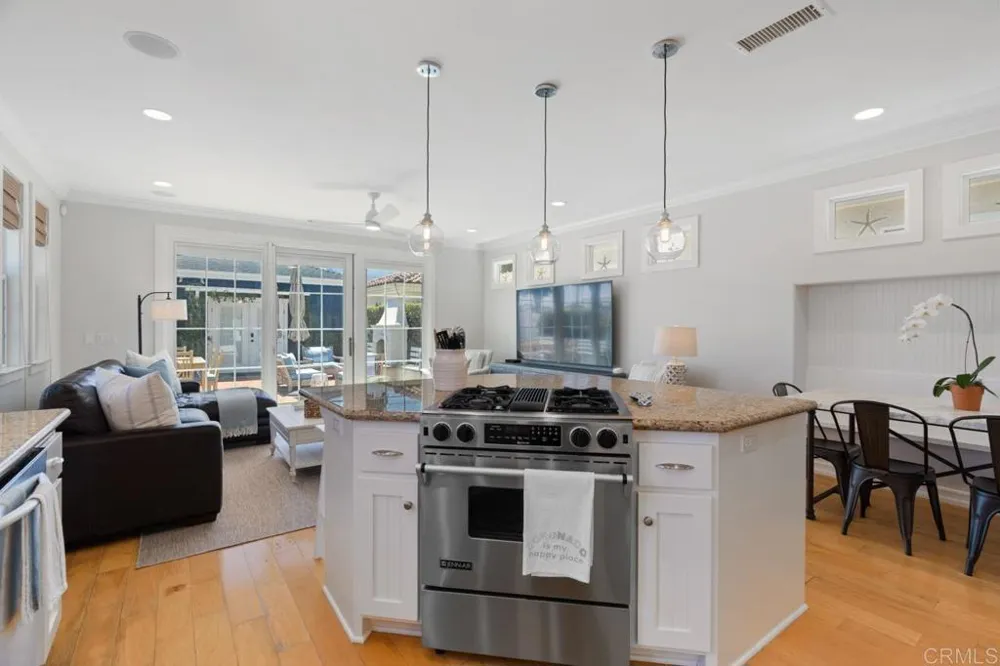 701 H AVENUE Coronado, CA 92118