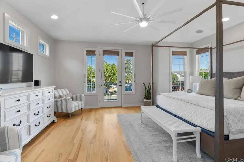 701 H AVENUE Coronado, CA 92118
