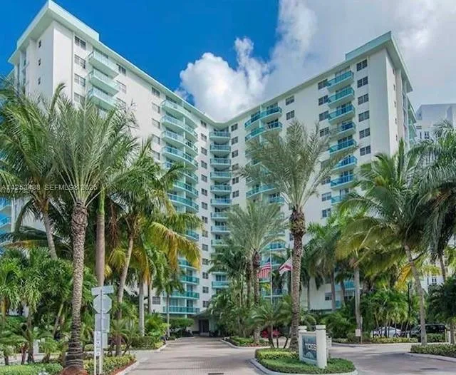 3801 S Ocean Dr #3C Hollywood, FL 33019