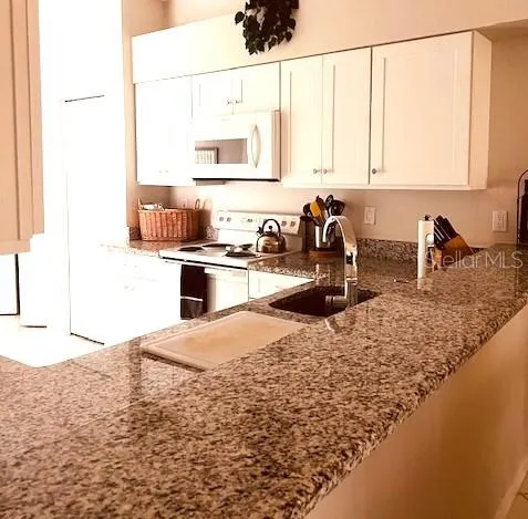 9480 HIGH GATE DRIVE #2125 Sarasota, FL 34238