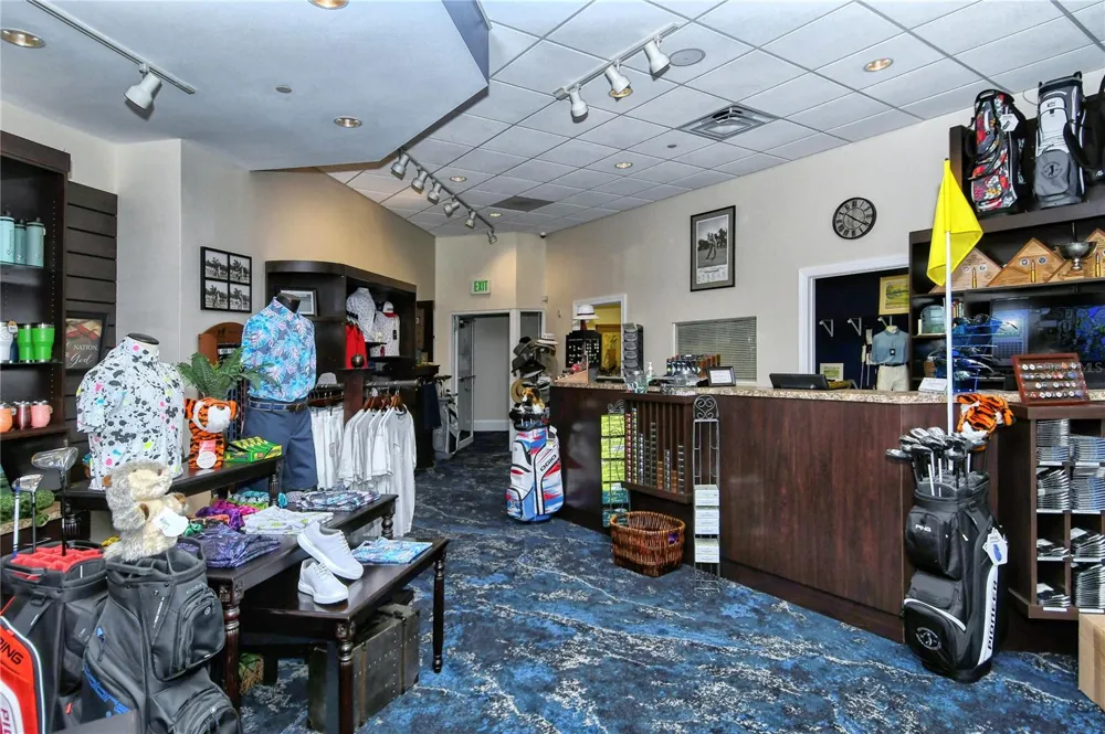 9480 HIGH GATE DRIVE #2125 Sarasota, FL 34238